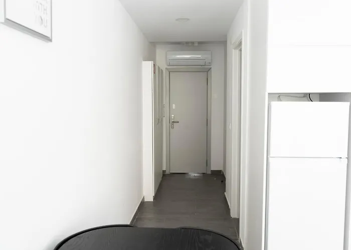 Almada Downtown 101 Apartment